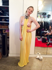 Amanda Seyfried exposing her nude sexy photos